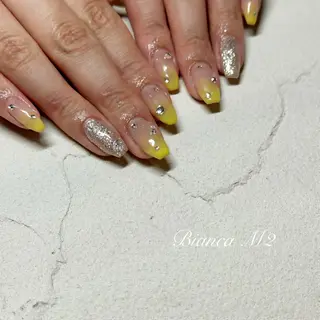 カラー ネイル Bianca Suzukiのネイルデザイン