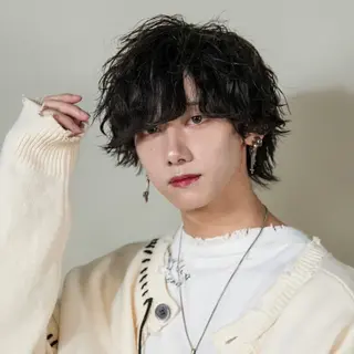 ショート カラー パーマ メンズ 🔥メンズ極🔥韓国 シャドウ/波巻き柿崎のヘアスタイル