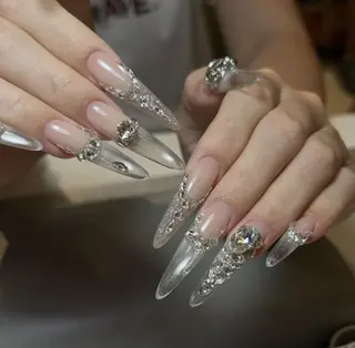 ネイル エリ🫧 nail池袋東口のネイルデザイン