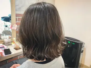 ミディアム カラー レイヤーカット/ 根本瑠実のヘアスタイル