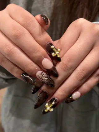 ネイル color.nail 🫧ionaのネイルデザイン
