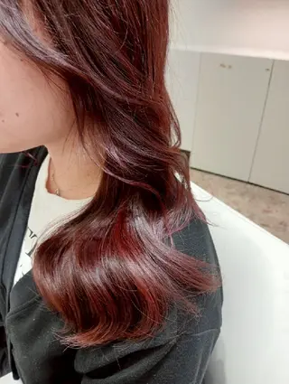 カラー ロング ソウワ ヒナコのヘアスタイル