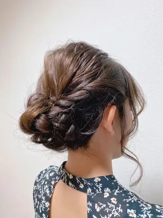 岡 舞唯のヘアスタイル