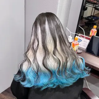 セミロング カラー ✨ブリーチ髪質改善 ✨デザインカラーのヘアスタイル