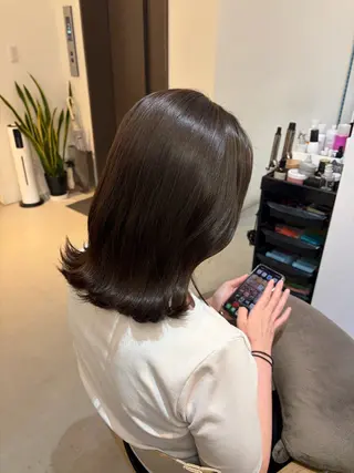 ミディアム ✨色持ちの良い艶 カラー✨蟹江真世のヘアスタイル