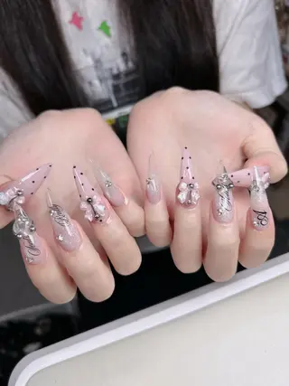 ネイル Swan Nail Salonのネイルデザイン