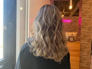 ロング カラー ヘアカラー&縮毛矯正 STAR☆RIVERのヘアスタイル