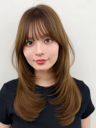 セミロング 割れない顔まわり× 小顔補正レイヤー難波のヘアスタイル