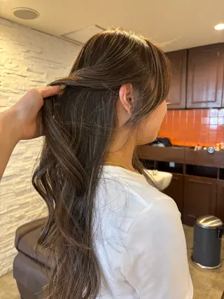 ロング 🌺海外風ハイライト 🌺カマタ アンナのヘアスタイル