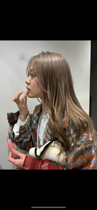 セミロング カラー ヘアアレンジ 💟Opus // Mizuki🐕のヘアスタイル