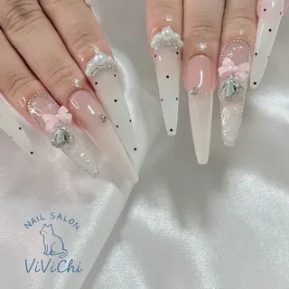 ネイル ViViChi 梨帆のネイルデザイン