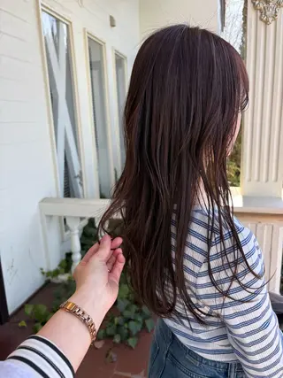 ロング カラー 江原 彩華のヘアスタイル