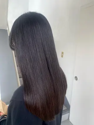 ロング ケアストレート ハナシロミサキのヘアスタイル