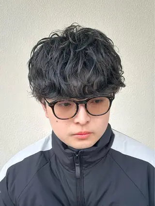 ショート パーマ メンズ 鮫島 連のヘアスタイル