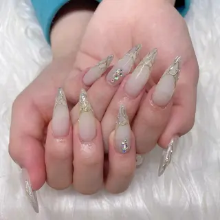 ロング ネイル Y. Sのネイルデザイン