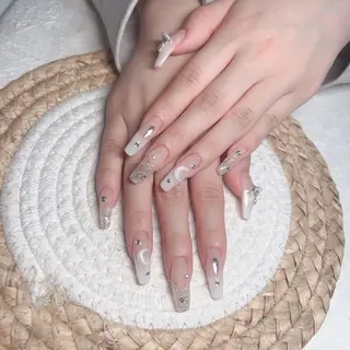 ネイル Maggie Nail🦩のネイルデザイン
