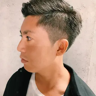 ショート カラー メンズ 中川 竜誠のヘアスタイル