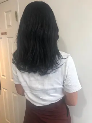 ロング カラー ヘアアレンジ MIOベージュカラー 柔らかいカラーのヘアスタイル