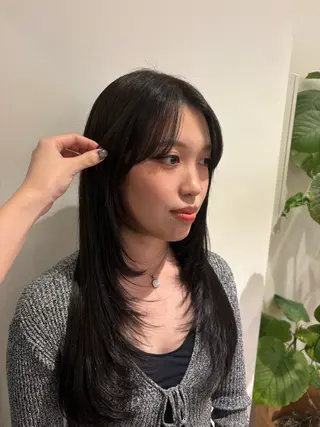 ロング カラー 佃 風子のヘアスタイル