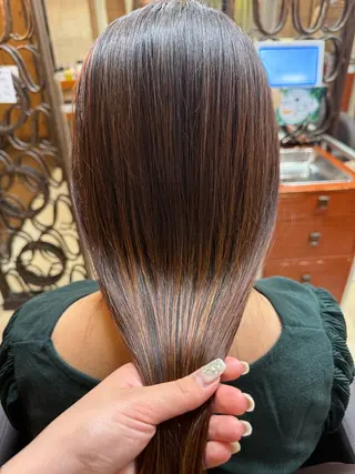 セミロング 予約停止 予約不可のヘアスタイル