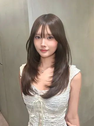 ミディアム カラー 韓国レイヤー 🤎🦋Harisのヘアスタイル