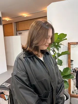 カラー かがやしづ ⭐️ベージュのヘアスタイル
