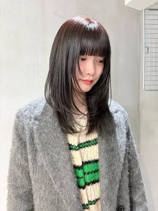 セミロング マツイ モモノのヘアスタイル