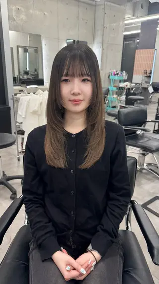 セミロング shio ハイトーン 💗【福岡天神】のヘアスタイル