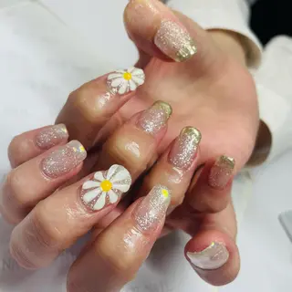ネイル 榊原 円香 ブリリアントのネイルデザイン