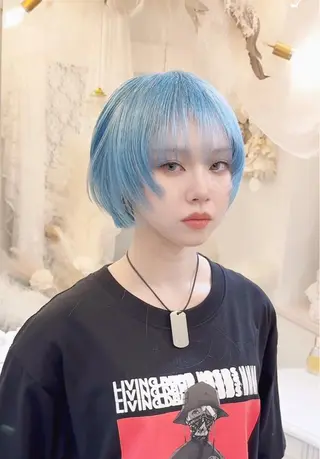 ショート 安藤悠里/ハイトーン /デザインカラーのヘアスタイル