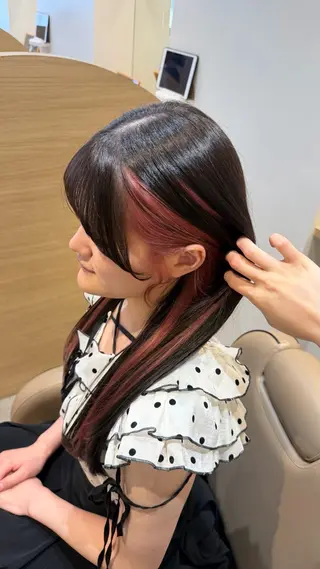 ロング カラー MIKU .のヘアスタイル