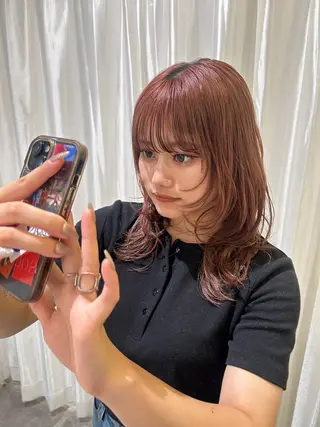 セミロング カラー 近藤 歌留多のヘアスタイル