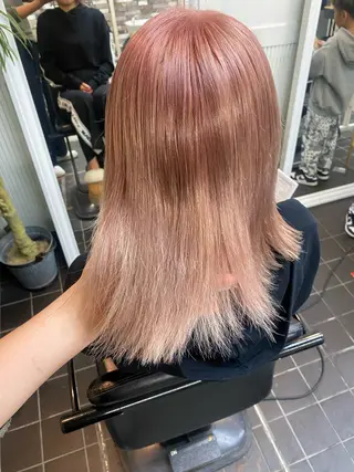 カラー 川上 麻梨阿のヘアスタイル