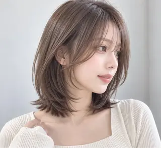 ミディアム カラー 久木原 ゆりのヘアスタイル