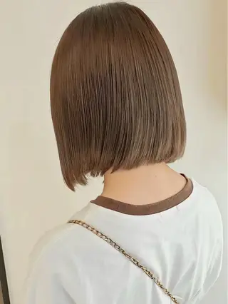 ミディアム カラー 森 彩夏のヘアスタイル