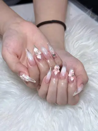 ネイル Aria Nail Beautyのネイルデザイン