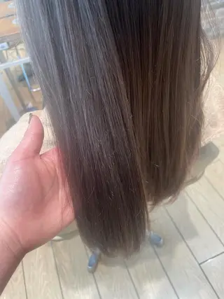 ロング カラー ななほ⌇レイヤー カット⌇透明感カラーのヘアスタイル
