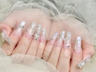 ネイル 🦋 Queenieのネイルデザイン