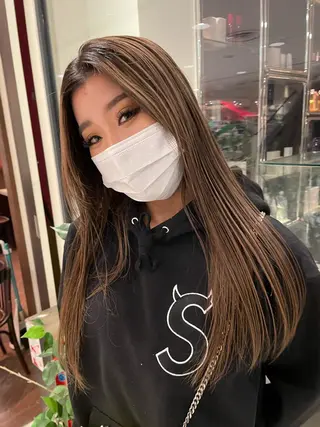 ロング 松田 アカリのヘアスタイル