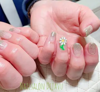 ネイル Nail salon Dejavu 🌿のネイルデザイン