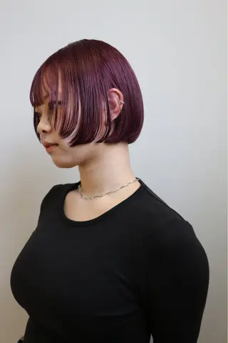 ショート カラー AKO .のヘアスタイル