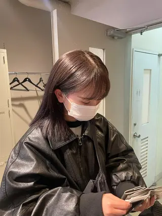 ロング カラー 抜け感レイヤー︴ ニュアンスカラーのヘアスタイル