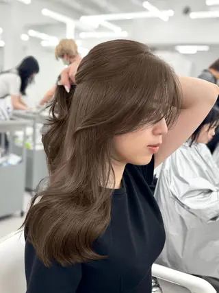 ロング カラー 顔まわりの神様✨ 透明感カラー藤嶋秀幸のヘアスタイル