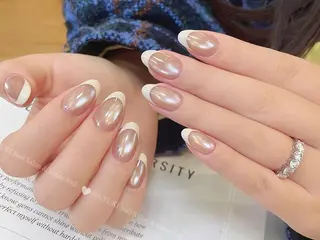 ネイル 🦋 Queenieのネイルデザイン