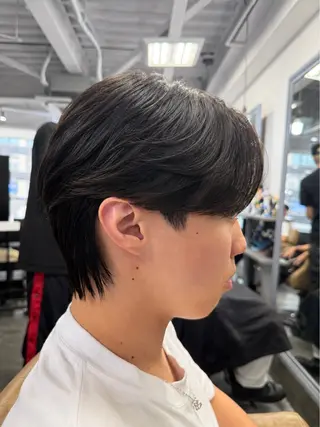パーマ メンズ 梅田/センターパート 山下学偉のヘアスタイル