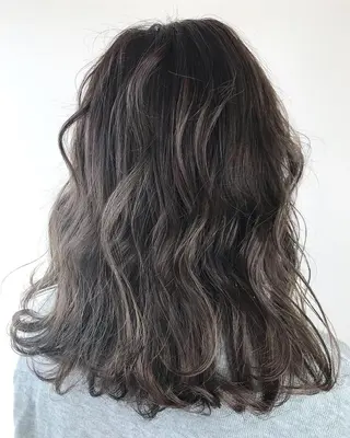カラー ロング デザインカラー Lienのヘアスタイル