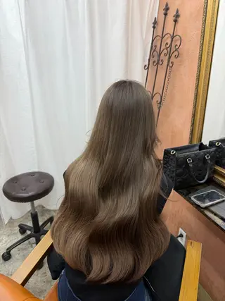 ロング ともざねゆか UniQ/岡山駅のヘアスタイル