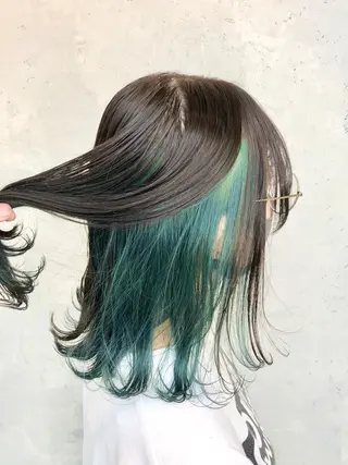 ミディアム カラー ヘアアレンジ インナーカラー屋さん 🫧伊藤拓実のヘアスタイル