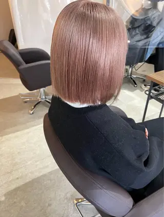 ショート 🩷透明感カラー 🩷レイヤー･ボブのヘアスタイル