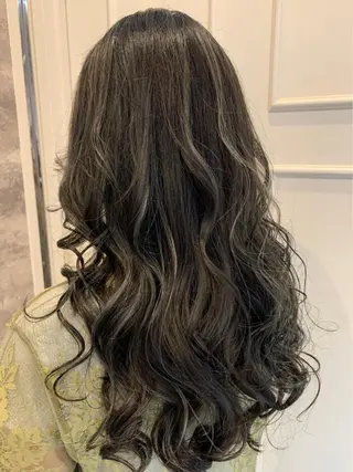 ロング カラー Blanco Color&Careのヘアスタイル